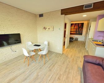 Maddiola Apartment - Orio - Sala de estar