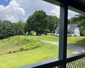 New! Blue Ridge Bound Cabin 328 - Floyd - Balcony