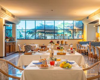 Hotel Cristallo - Asís - Restaurante