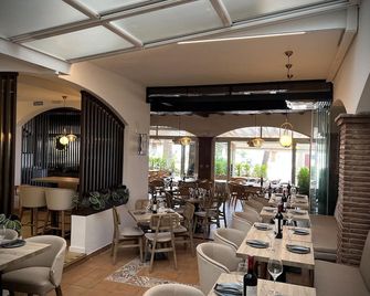 Hostal Marissal by Dorobe - Nerja - Restaurant