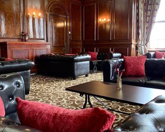 Russ Hill Hotel - הורלי - טרקלין