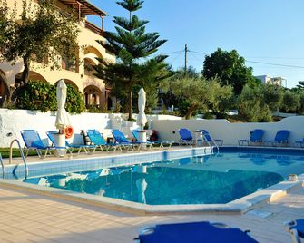 Hotel Marina - Kolios - Piscina