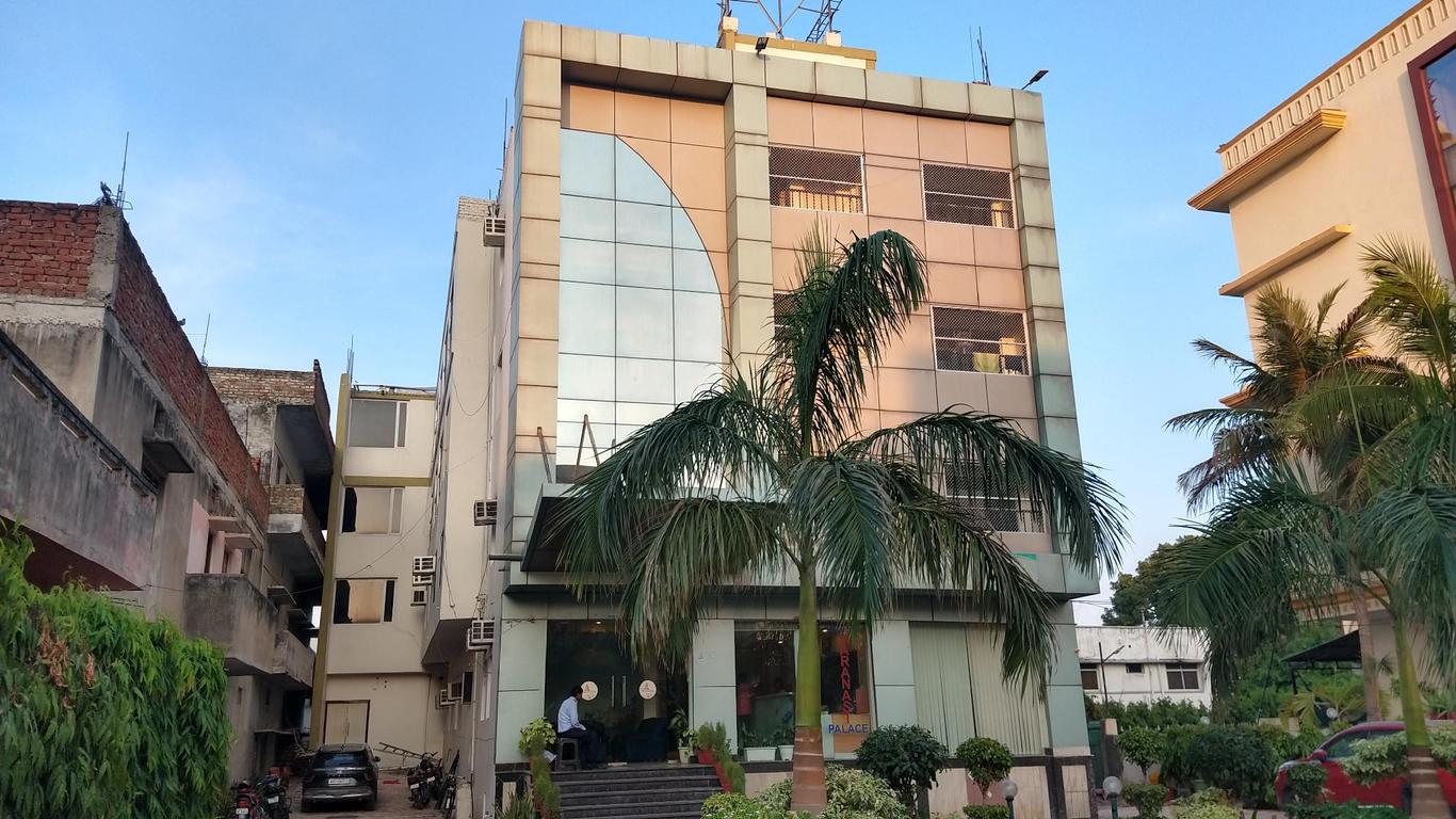 Hotel Varanasi Palace