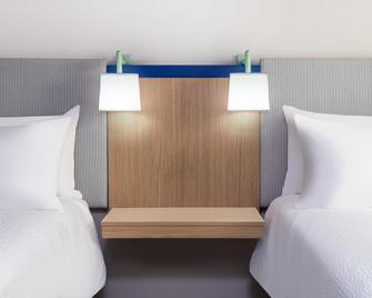Garner Hotel Gonzales - Gonzales - Bedroom