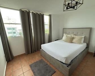 3 Bed 1 Bath 1 Park Plaza Universidad 2000 - San Juan - Chambre