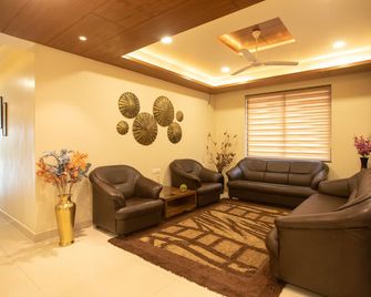 Hotel Rk Renaissance, Belgaum - Belgaum - Lobby