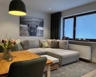 Chiemnest Fewo - Grabenstätt - Wohnzimmer