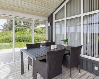 4 Star Holiday Home in Hjorring - Hjørring - Patio