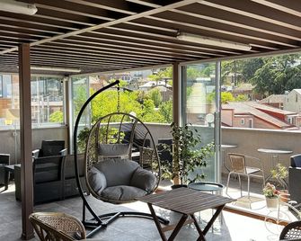 Hotel Genio - Tiflis - Balcón