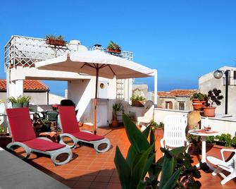 Hotel La Giara - Cefalù - Patio