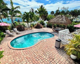 The Lazy Tiki - Private Pool - Fort Myers Beach - Zwembad