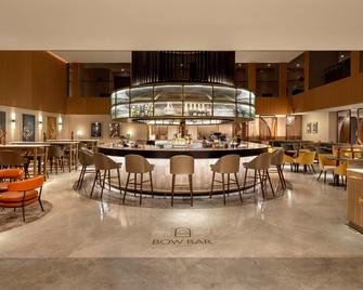 فندق هيلتون لندن متروبول - لندن - بار