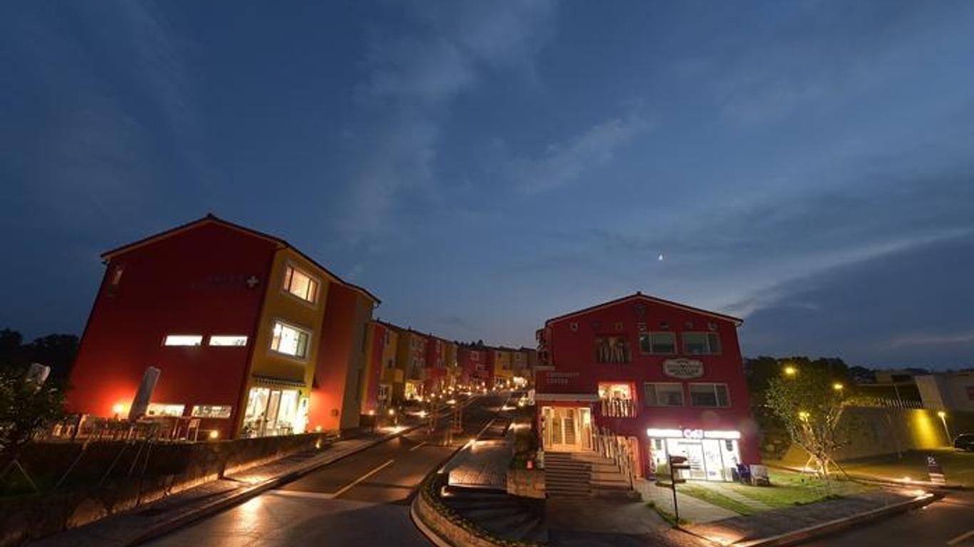 Swiss Village Pension Building 113