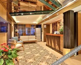Cuijing Boutique Hostel - Hangzhou - Front desk