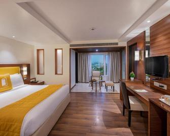 Country Inn & Suites By Carlson - Ahmedabad - Ahmedabad - Bedroom