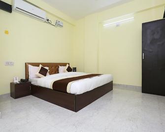 Hotel O Royal Treat - Cuttack - Bedroom