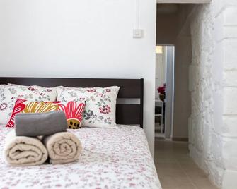 Aladdin's Hostel - Larnaka - Camera da letto