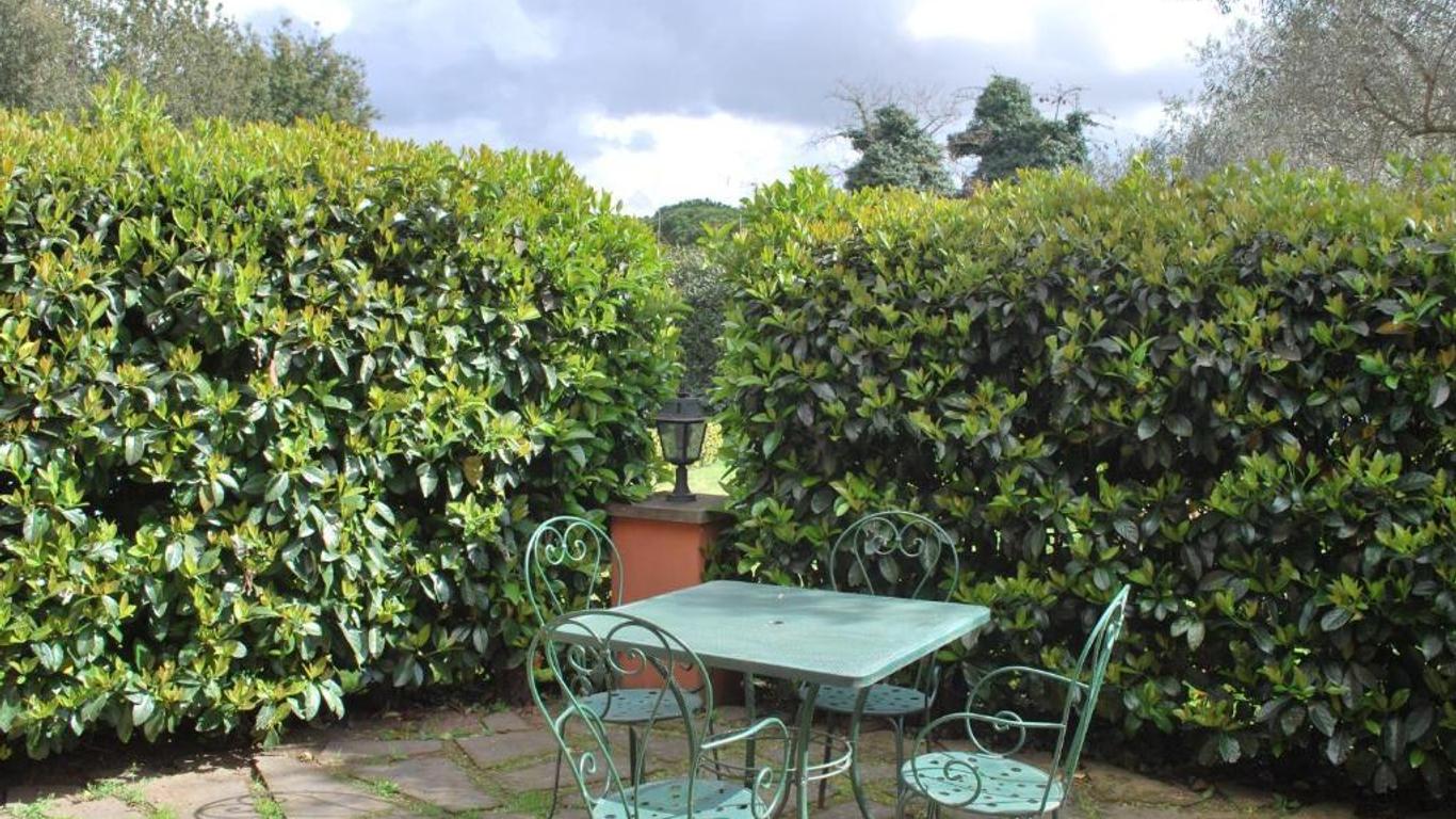 Residence Casale Mostacciano