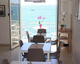 Nina B&B - Giardini Naxos