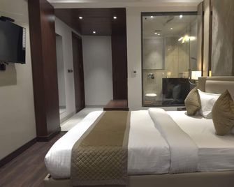 Aurea by The Wallflower Hotels - Kota - Bedroom
