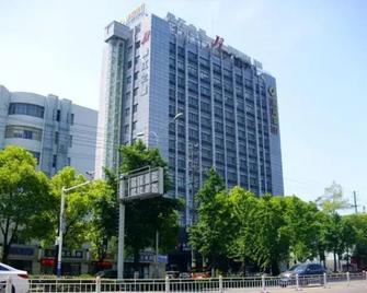 锦江之星南通工农路店 - 南通 - 建築