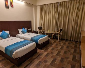 Hotel Metteyye Residency - Kushinagar - Bedroom