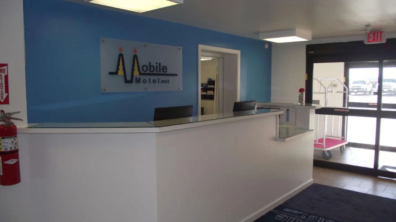 Ramada by Wyndham Williston