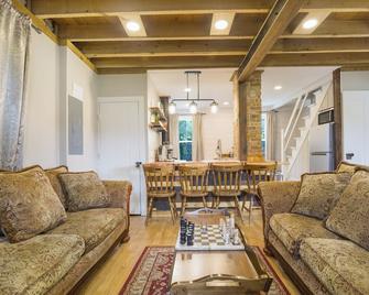 The Tailor House - Woodstock - Living room