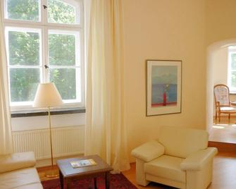 Hotel Schloss Spyker - Lohme - Living room