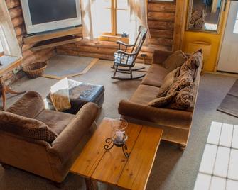 Fieldview - a Rustic Retreat Near Ellicottville! - Salamanca - Living room