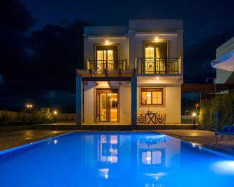 Petra Villas - Gennadi - Pool