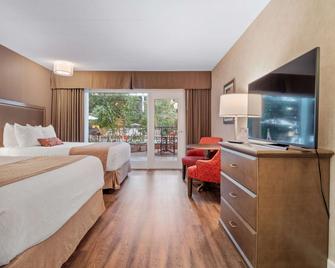 Best Western Plus Cairn Croft Hotel - Niagara Falls - Bedroom