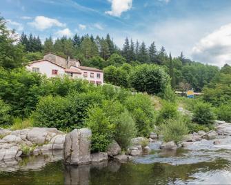 Logis Hotel Restaurant la Corniche des Cevennes - Saint-Jean-du-Gard