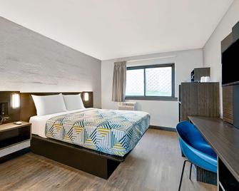 Motel 6 Cedar Rapids Airport - סידר ראפידס - חדר שינה