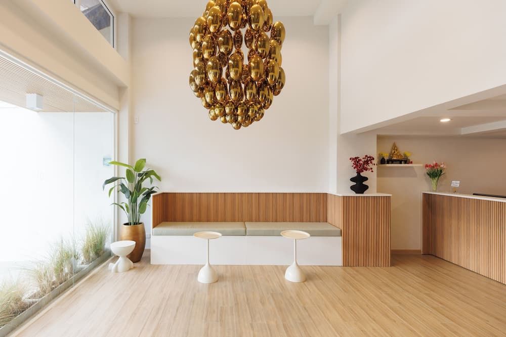 Takka Hotel - Bearing - בנגקוק - דלפק קבלה