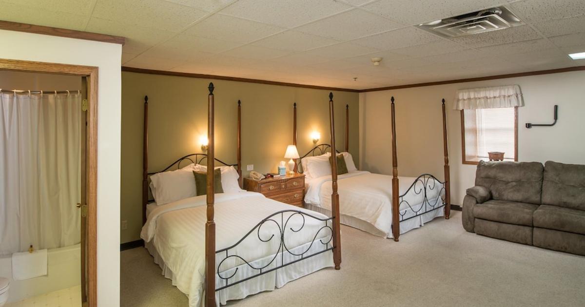 Sugarcreek Village Inn from 96. Sugarcreek Hotel Deals & Reviews KAYAK