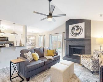 Ozk Trail House - Bentonville - Sala de estar