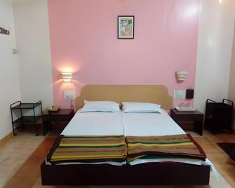I-Roomz Hotel Samrat Ashok - Hubli - Ložnice