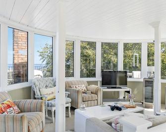The Round House - Panoramic views of Devon's Coast and Country - Ilfracombe - Sala de estar
