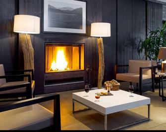 Hotel Blanc - Marigny-Saint-Marcel - Sala de estar