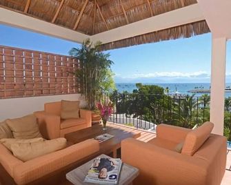 Luxurious 6 bedroom, 7 bathroom Mexican Villa in the Bay of Banderas. - La Cruz de Huanacaxtle - Balcony