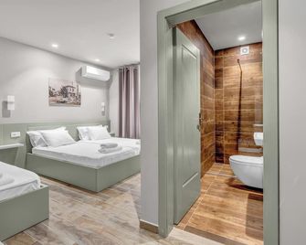 Villa Zoi A Stay to Remember I Guest House in Elbasan Castle - Elbasan - Camera da letto