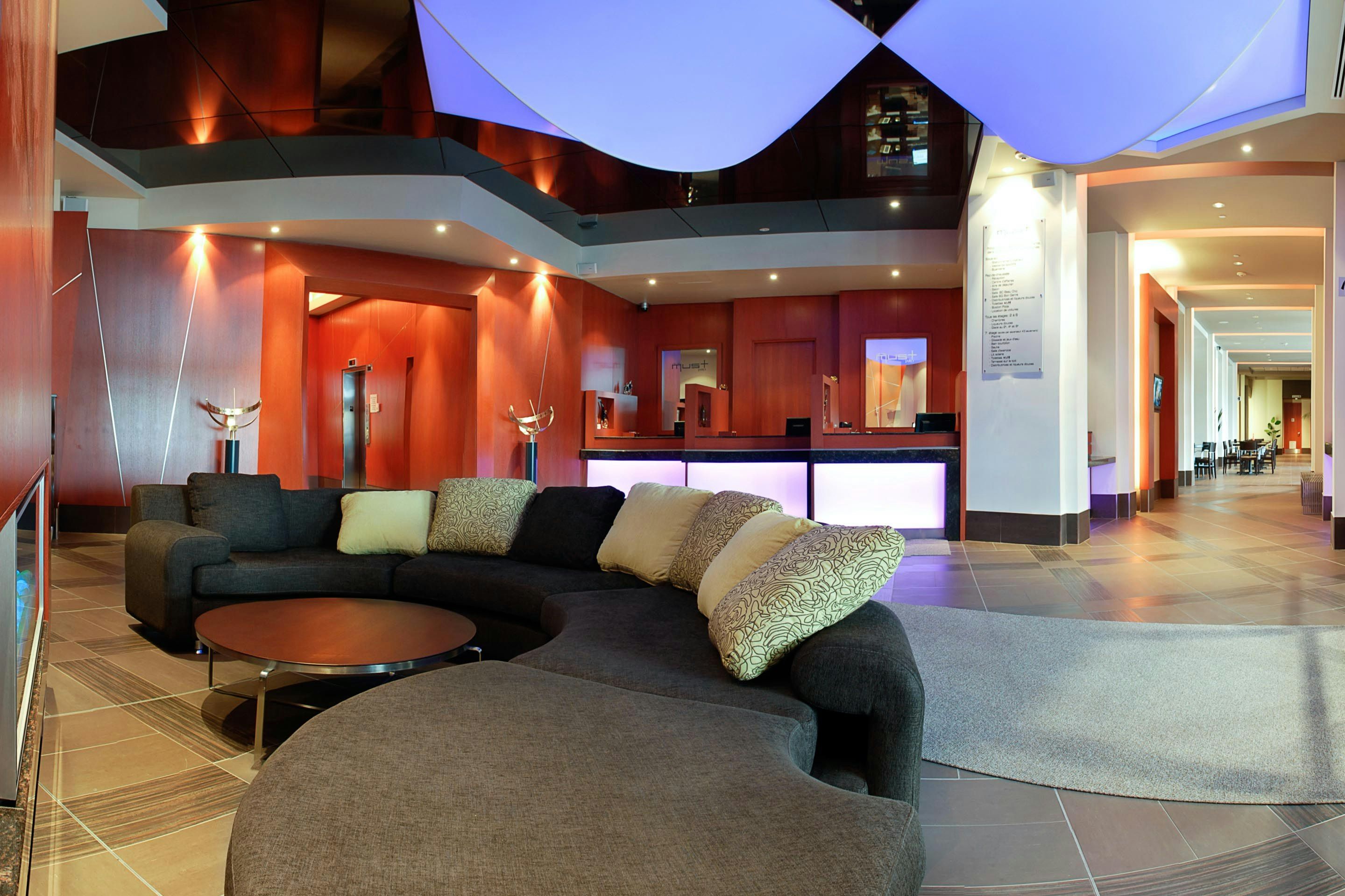 Hôtel Must Aéroport De Québec Par Jaro - L'Ancienne-Lorette - Lobby