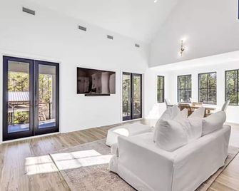 Ben's on the Bayou, Waterfront home with boat docks - Pass Christian - Sufragerie