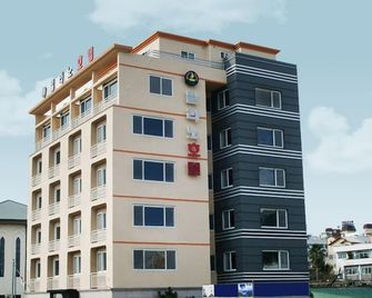 Seogwipo Milano - Seogwipo - Edificio