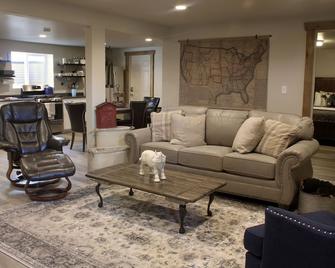 Perfect for outdoor adventurers & couples; near Glenwood, hot springs & skiing - New Castle - Sala de estar