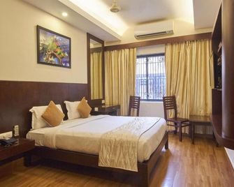 Rkn Hotel - Pondicherry - Bedroom