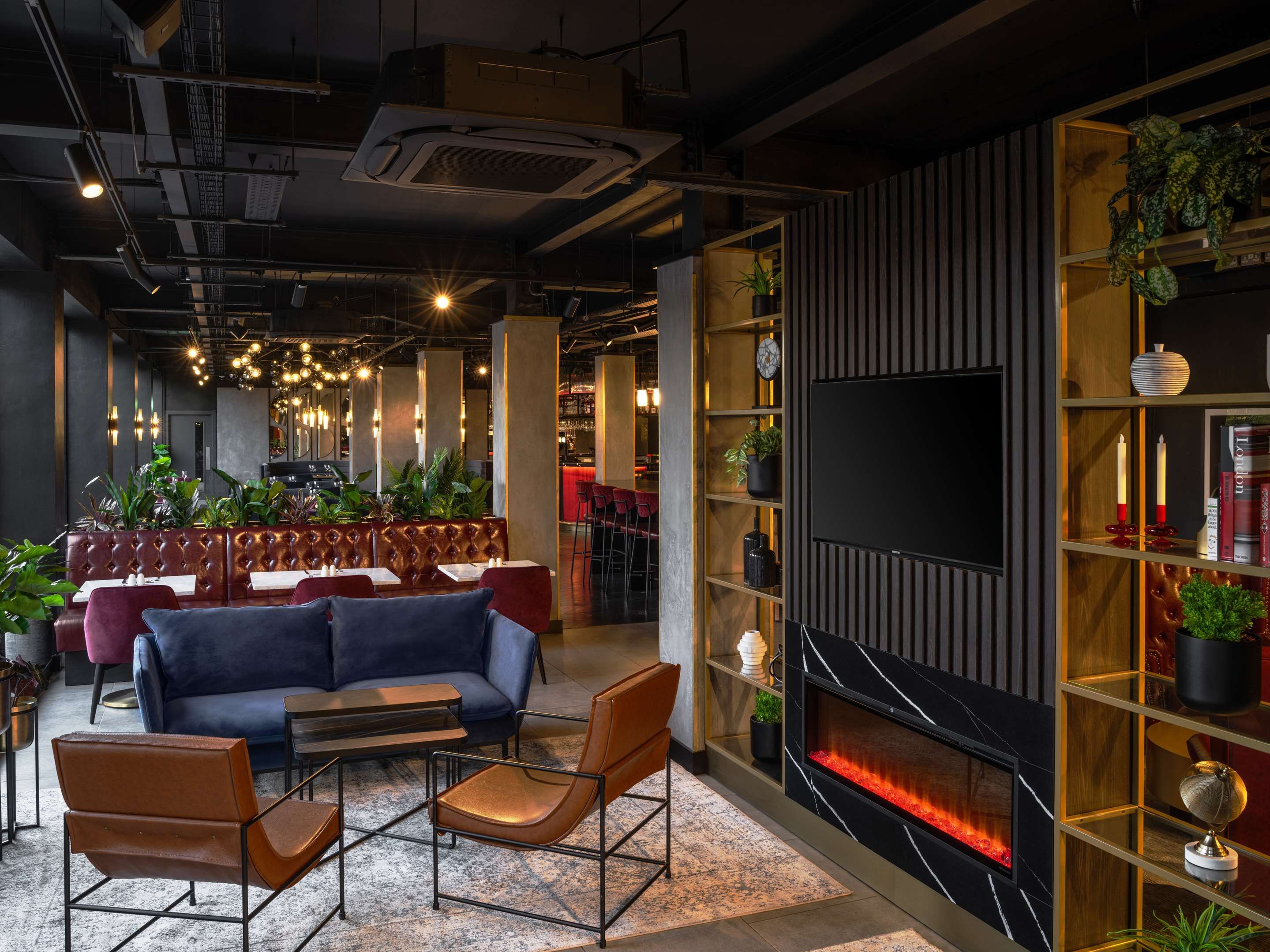 Radisson Red London Gatwick Airport - קראולי - בר