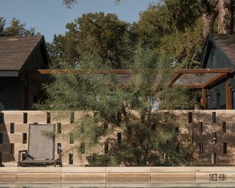 Ranch Motel - San Antonio - Building