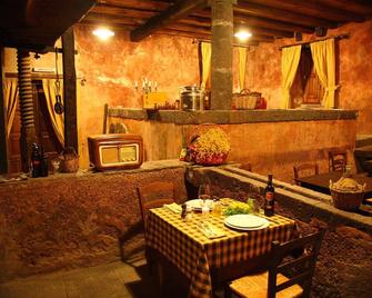 Tenuta Antica Cavalleria - Castiglione di Sicilia - Restaurante